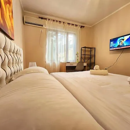 Colosseo Gemtirana W/24h Checkin Apartamento Tirana