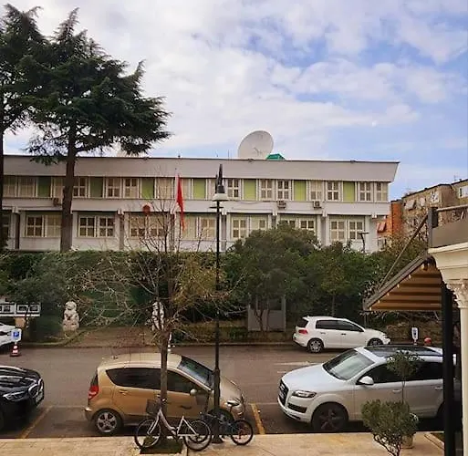 Colosseo Gemtirana W/24h Checkin Apartment